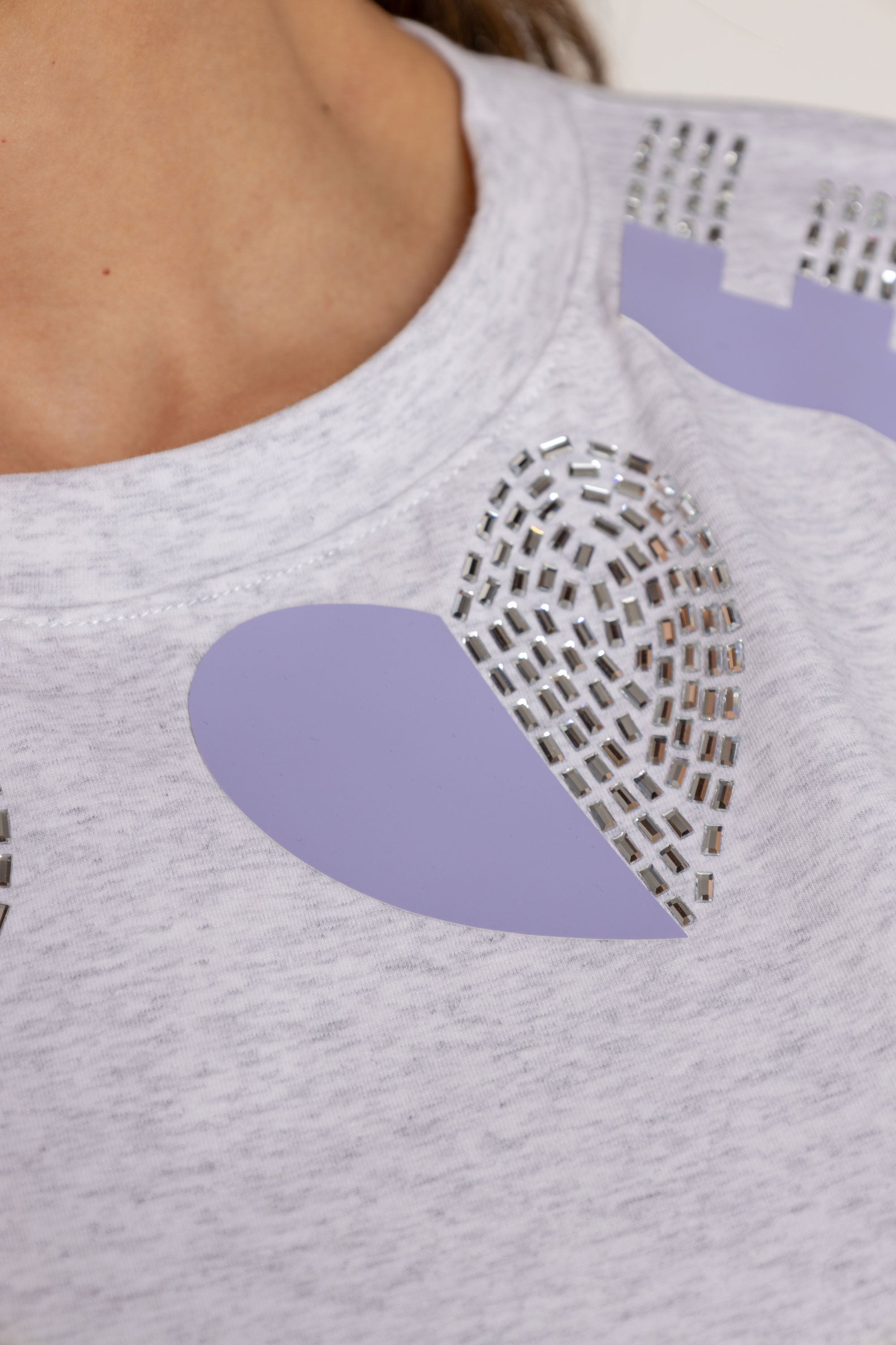T-SHIRT LOVE MORADA DMC GRIS ORC-001