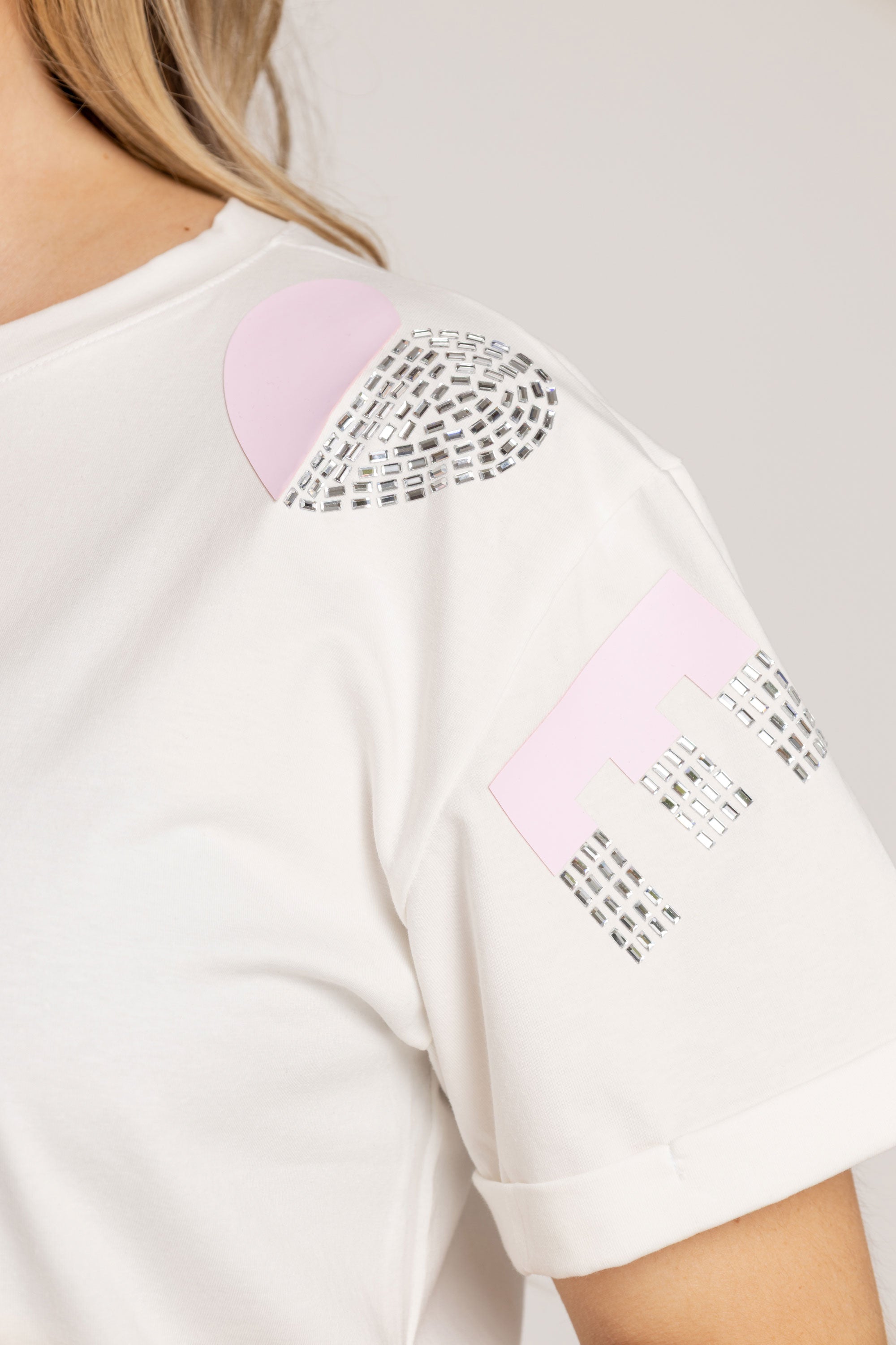 T-SHIRT LOVE ROSA DMC MARFIL ORC-001