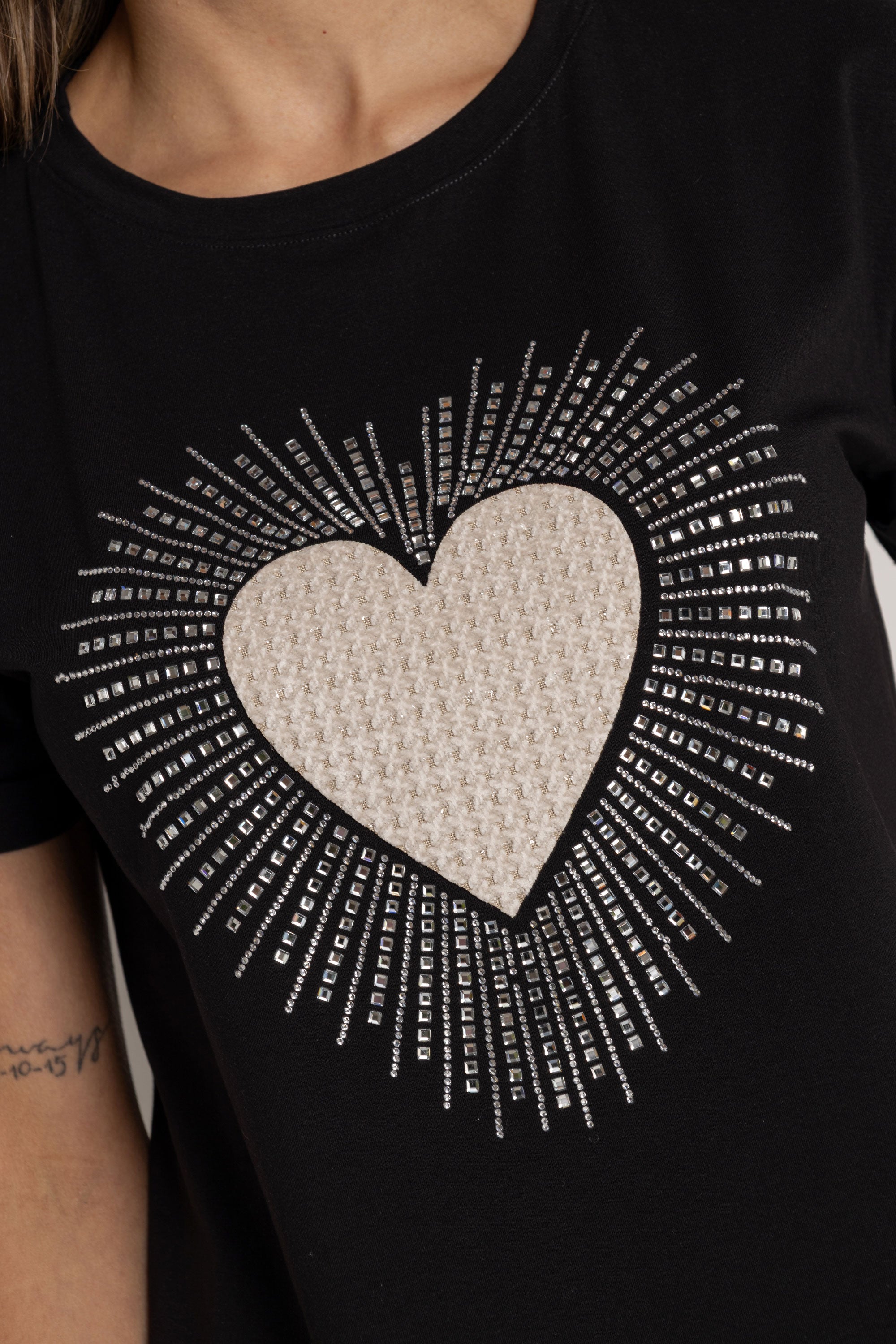 T-SHIRT CORAZON MP NEGRO ORC-013
