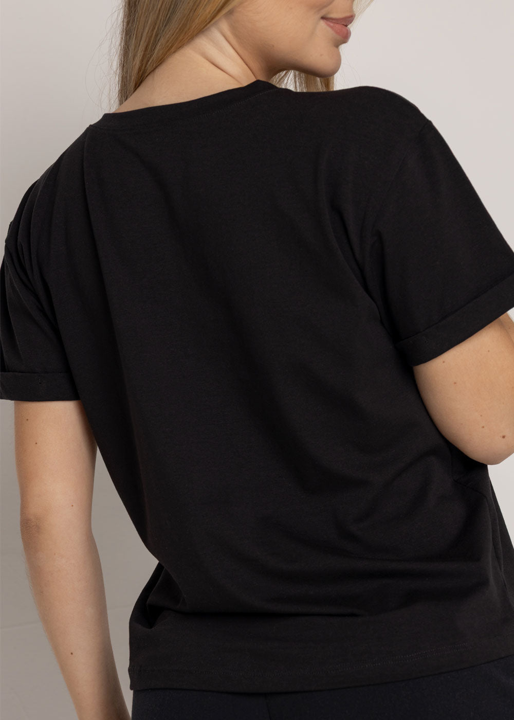T-SHIRT FLOR CARITA NEGRO ORC-022