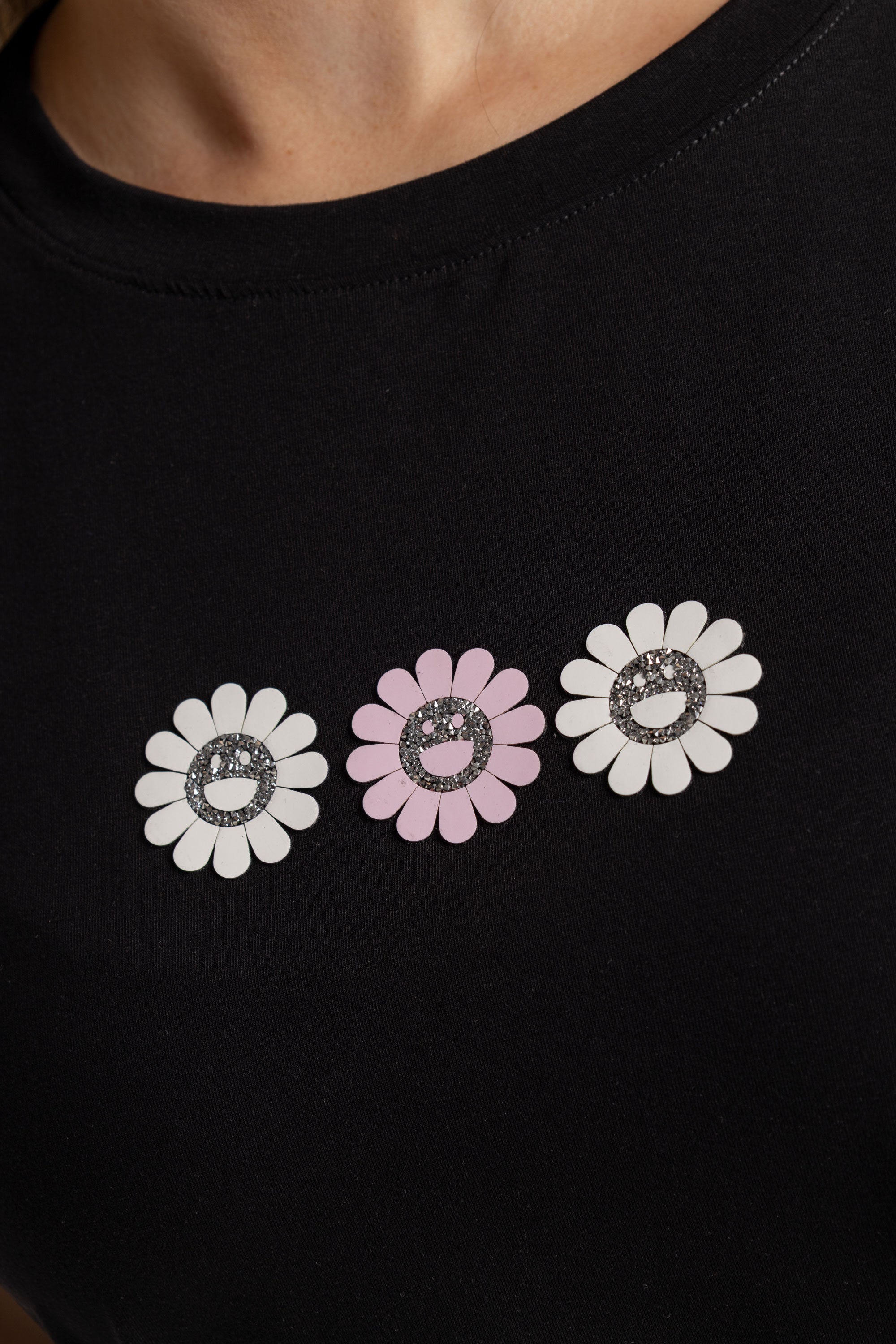T-SHIRT FLOR CARITA NEGRO ORC-022