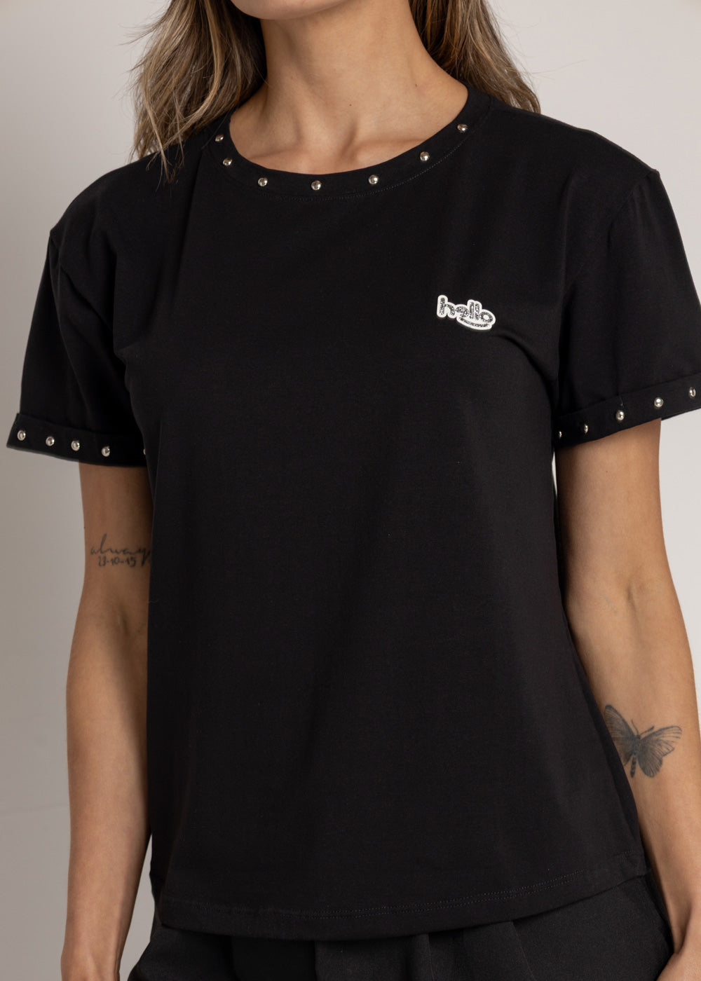 T-SHIRT HELLO BLANCO NEGRO ORC-024