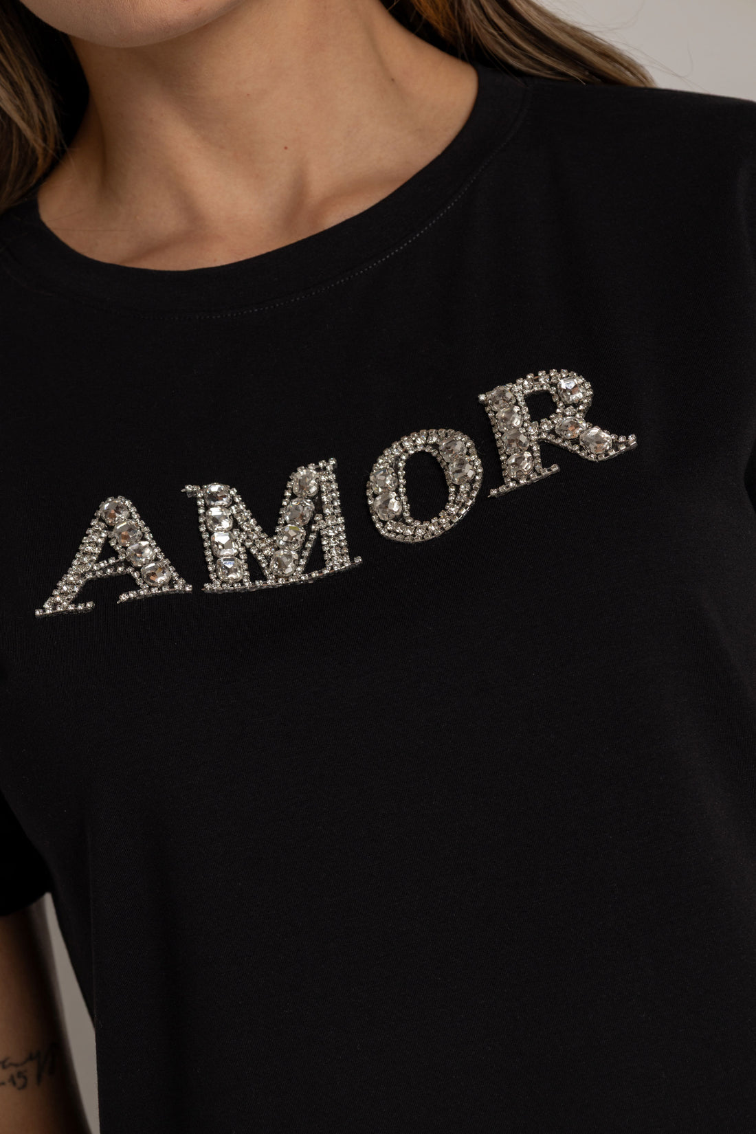 T-SHIRT AMOUR CRYSTAL NEGRO ORC-028